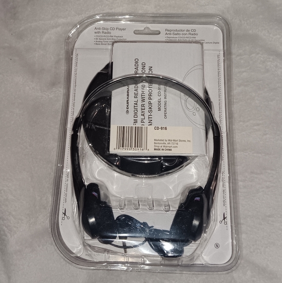 New Anti Skip Portable CD Player With AM FM Radio Walkman Headphones - Picture 2 of 4